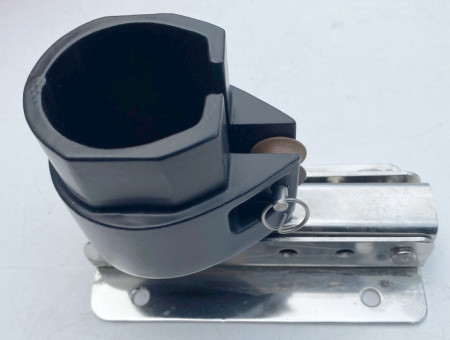 Mastfußbeschlag FK Mastbau kippbar mit Mastfußende